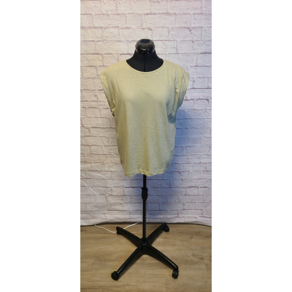 A New Day Women's Muscle Tee Sleeveless Crewneck Cotton T-Shirt Light Green